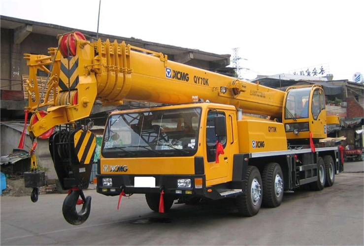 孙吴县吊车出租选择重点