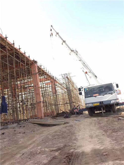 孙吴县吊车作业的安全注意事项有哪些？